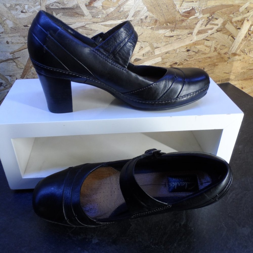EUC Clark Artisan Active Air Mary Jane - Size 8-1/2 M Black